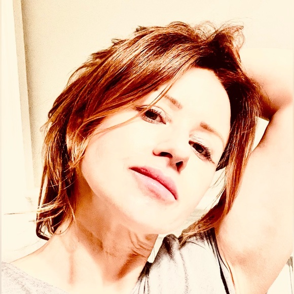 Meet your Posher, Kristina - Picture 3 of 3